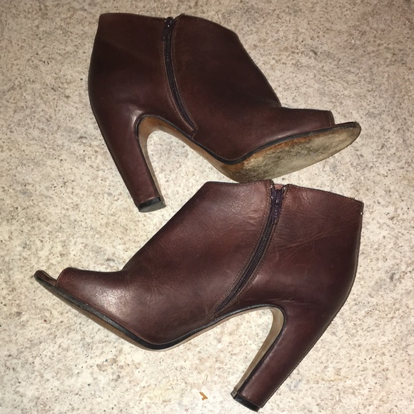 MAISON MARTIN MARGIELLA real leather made in Italy brown peep toe bootie… - Picture 9 of 11